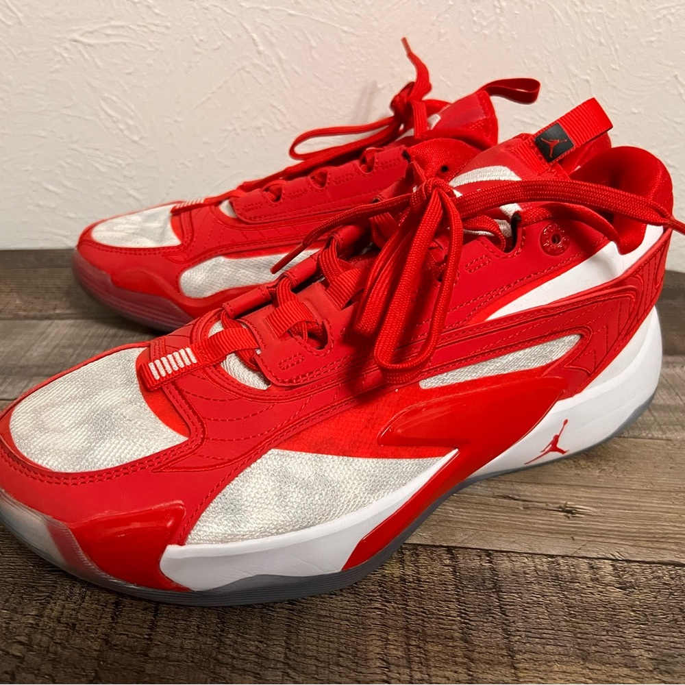 Nike Luka 2 Team Bank Basketball Shoes University Red Men’s 10.5 Women’s 12
